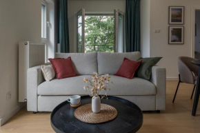 Spacious Apartments with Parking by Noclegi Renters